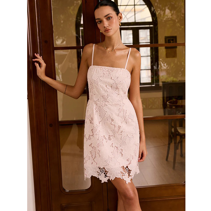 Lace dress C4-